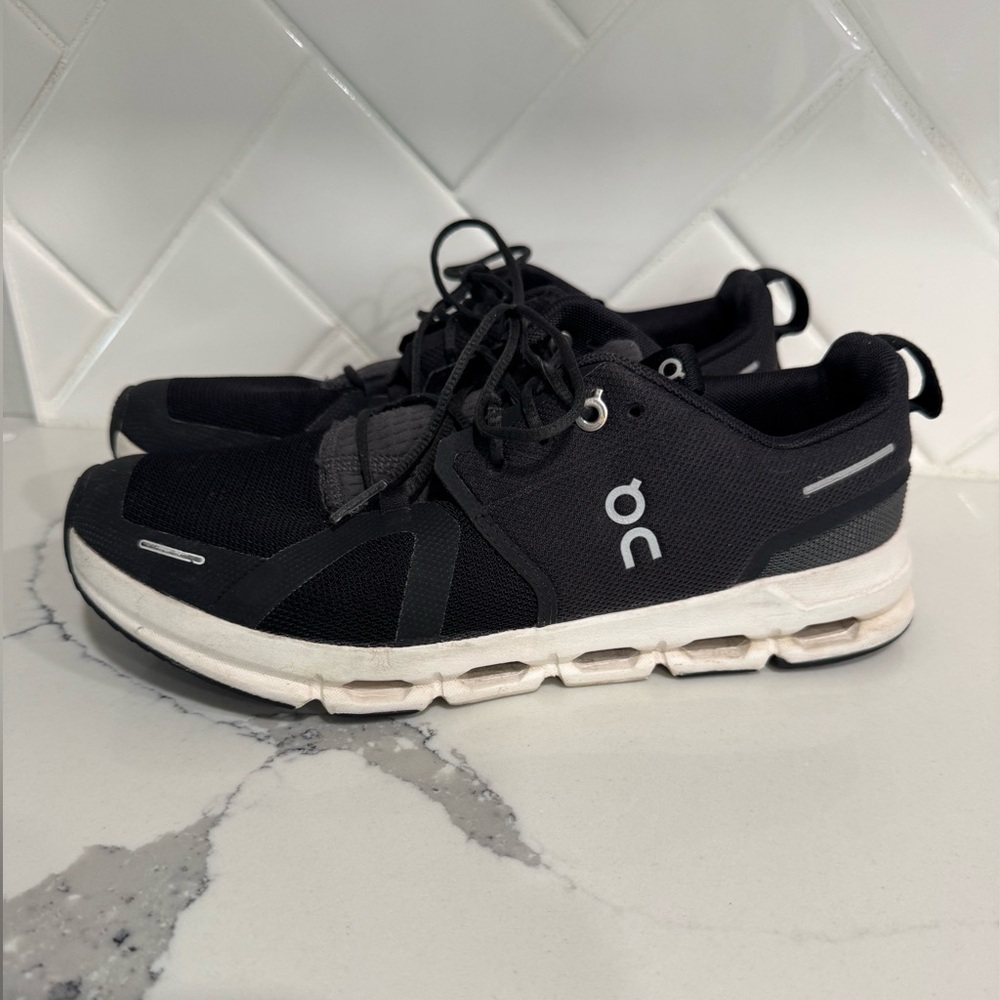 ON Cloud Sky Sneakers – Youth Size 6.5 👟☁️
